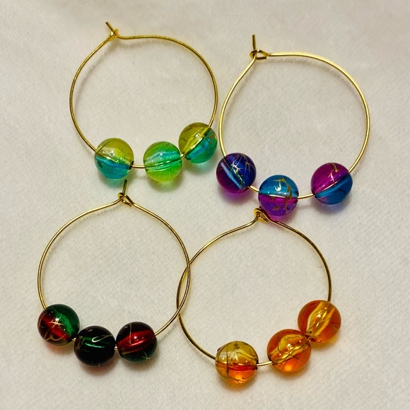 Set of 4 Beaded Wine Glass Charms & Markers w/ storage bag - Picture 3 of 4